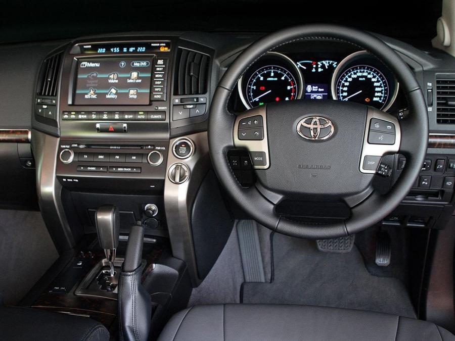  Toyota Land Cruiser 200 VX 2007 года  (ZA) (фото 18 из 19)
